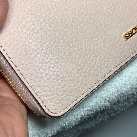 Michael Kors Jet Set Travel Large Pebbled Leather Wristlet - Picture 14 of 16